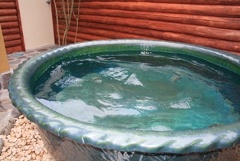 陶器のお風呂でゆったりと - 【埼玉】 森の風 みやもと