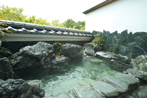 和風露天岩風呂 - 【秩父】 秩父西谷津温泉 宮本の湯